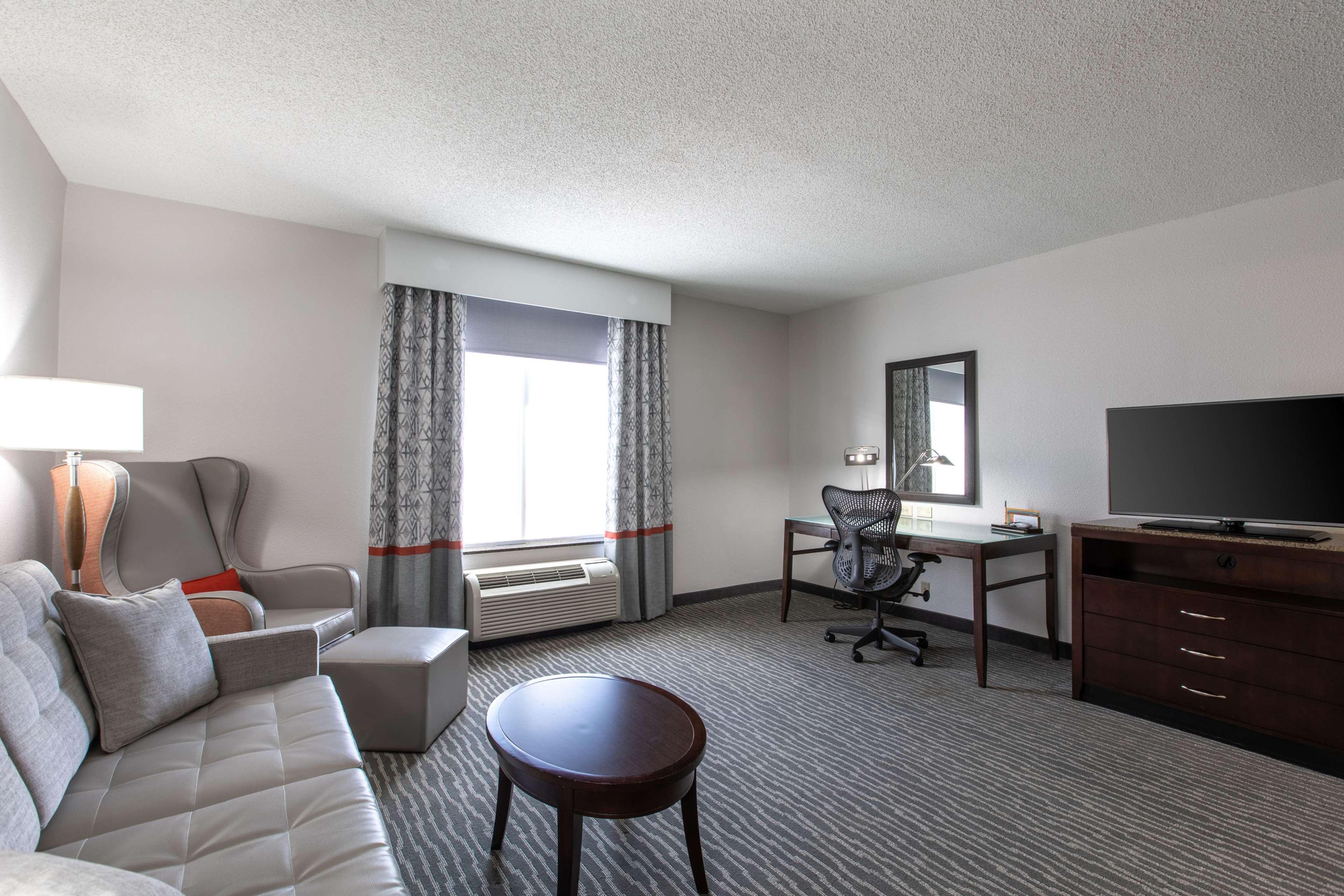Hilton Garden Inn Лінчбурґ Екстер'єр фото